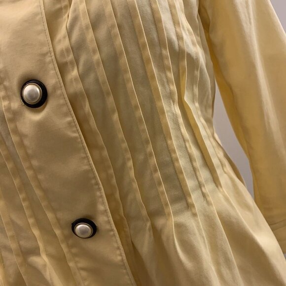 Talbot's. Size 6, Bust 36". Pintuck Pleating. Unlined. Button Front. B56 - Picture 3 of 5